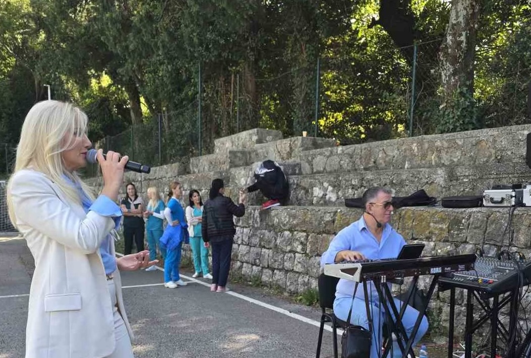 small news image